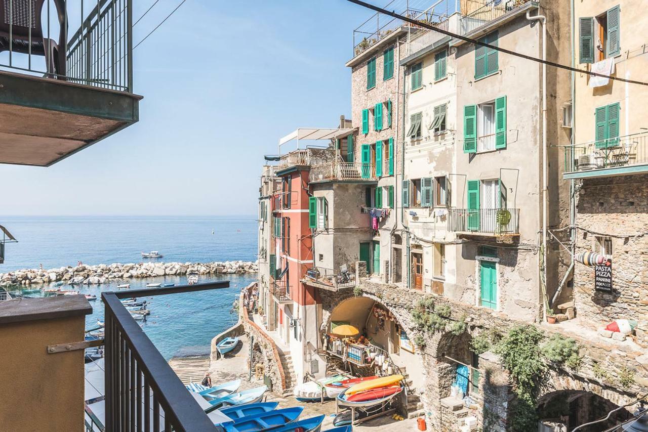 Sergeant First Class Riomaggiore Exterior foto