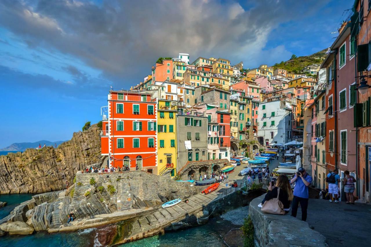 Sergeant First Class Riomaggiore Exterior foto